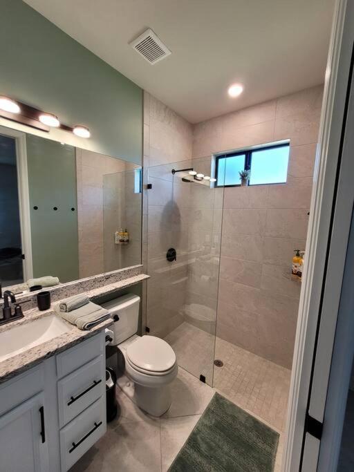 קייפ קורל Blue Door Retreat - Luxury Pool Home - Sleeps 8 מראה חיצוני תמונה